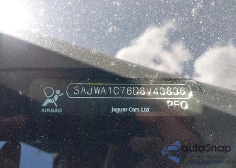 2013 Jaguar Xj z USA, uszkodzony, nr VIN SAJWA1C76D8V43836